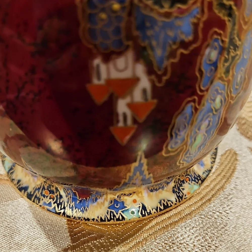 Exquisite Vintage Crown Devon Fieldings Art Deco 'Fairy Castle' Gold Gilded Vase